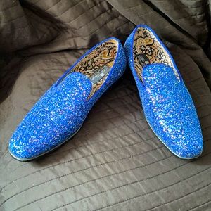 Men’s blue dress shoe